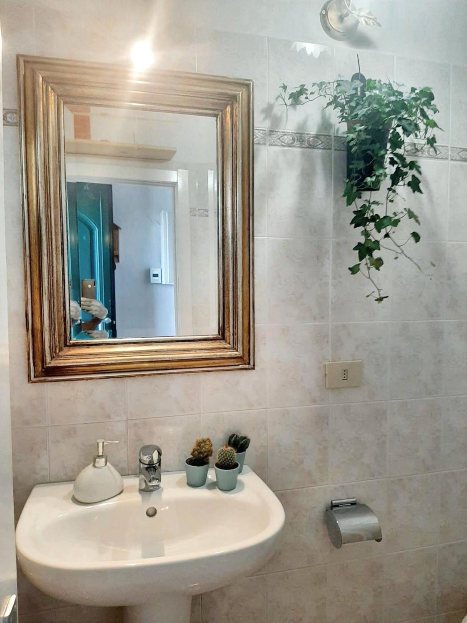 Comfortable Apartment With Sea View In Falcinello Exterior foto